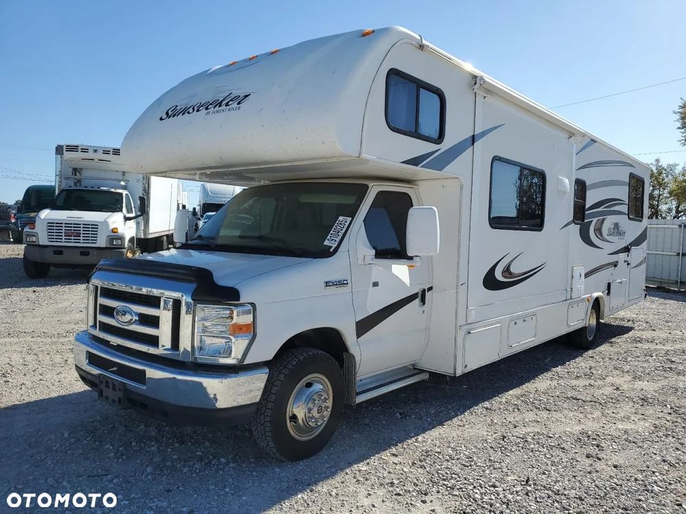 Ford Sunseeker E-450 Cutaway - 20