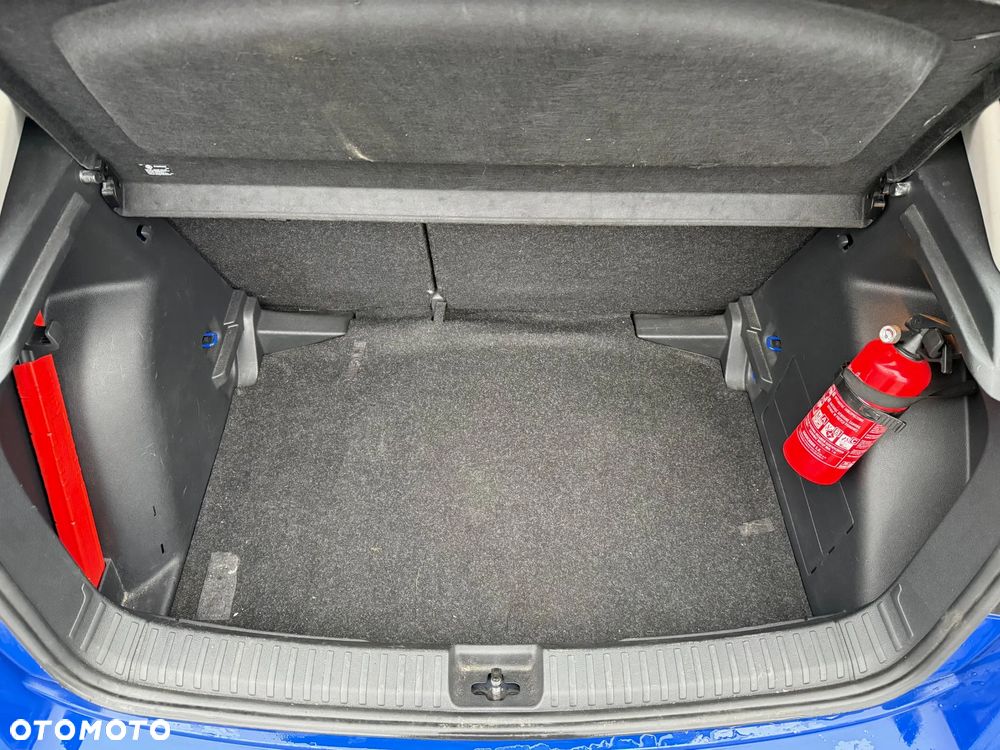 Skoda Fabia 1.0 Essence - 10