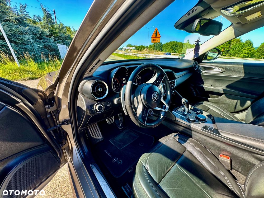 Alfa Romeo Giulia 2.2 D Turbo Super - 14
