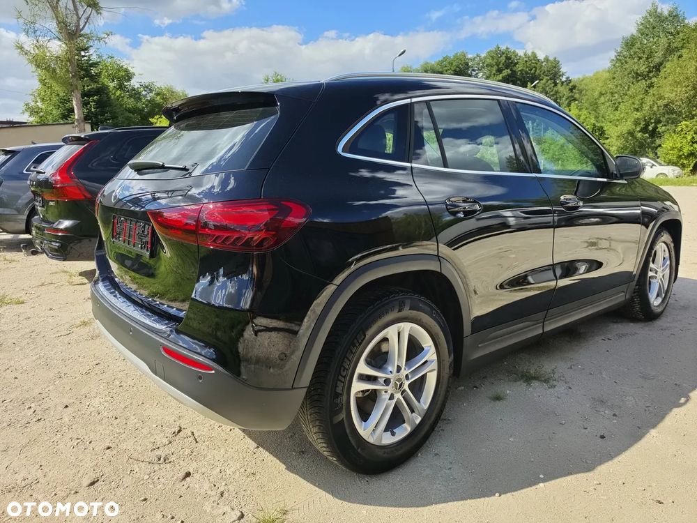 Mercedes-Benz GLA 200 7G-DCT Progressive - 9