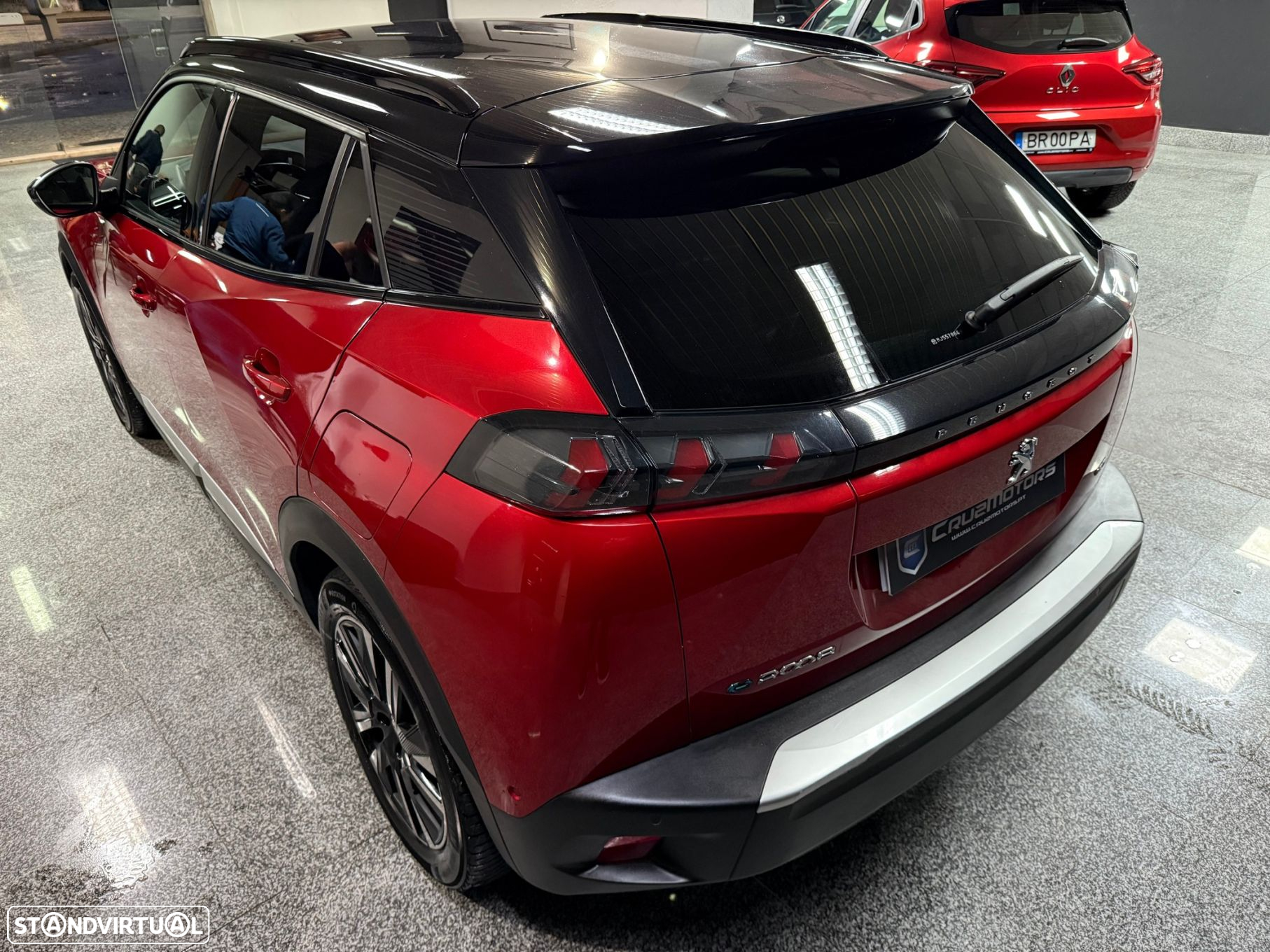 Peugeot e-2008 50 kWh GT - 4
