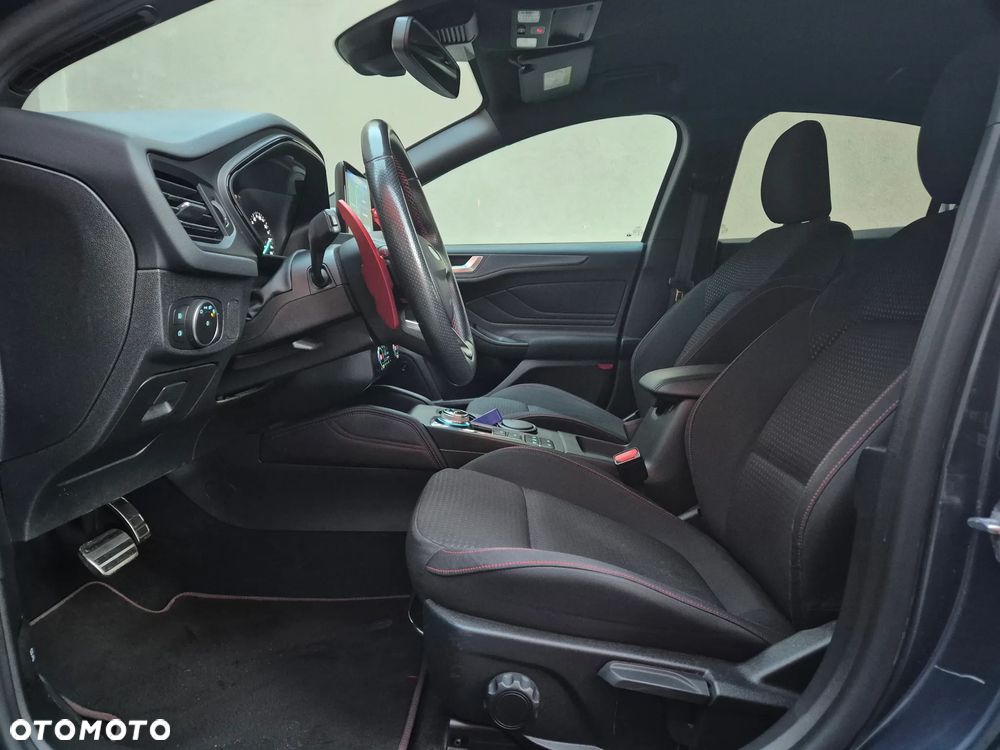 Ford Focus 1.5 EcoBoost Start-Stopp-System ST-Line - 17