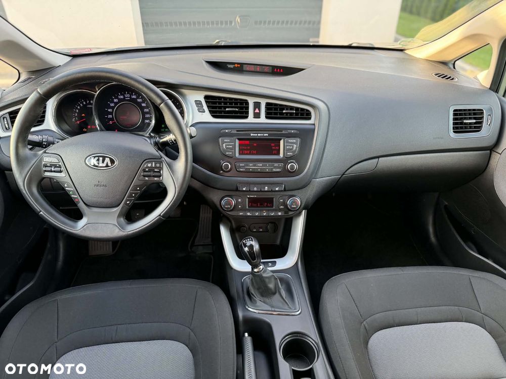 Kia Ceed - 9