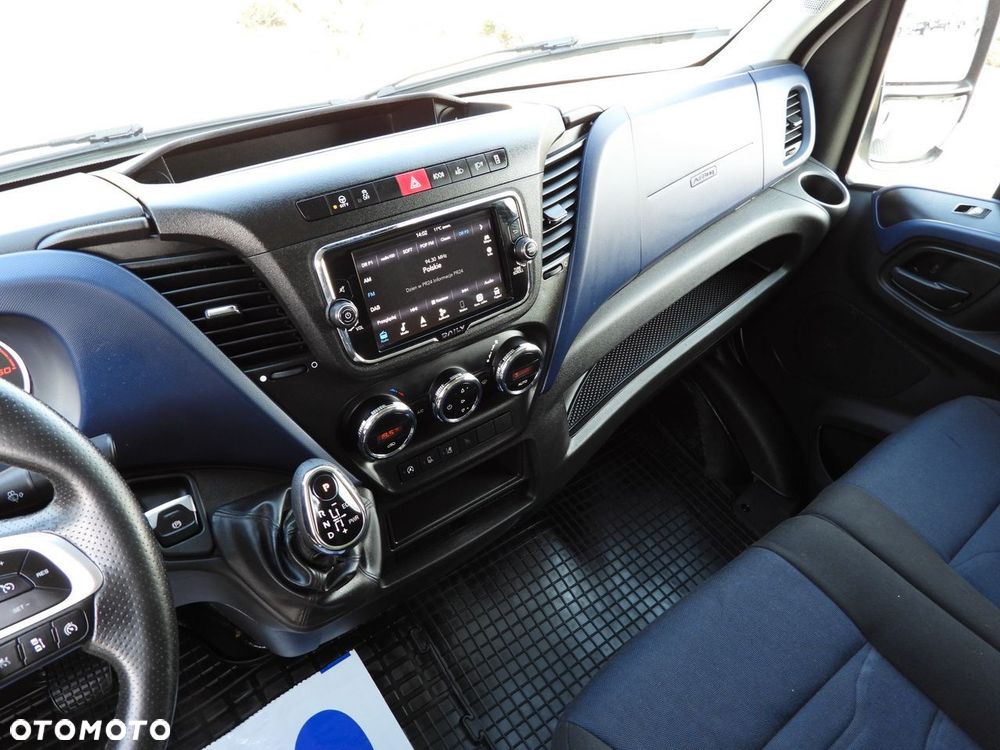 Iveco DAILY 35S16 CONNECT KONTENER WINDA 8 PALET TEMPOMAT NAWIGACJA LEDY AUTOMAT HI-MATIC KLIMATYZACJA  160KM - 32