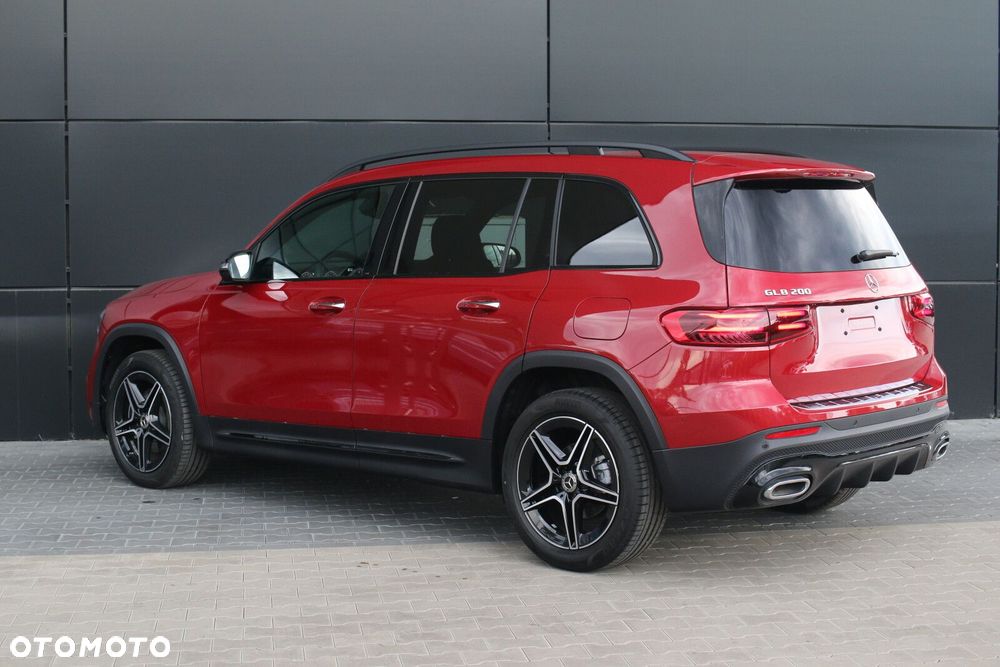 Mercedes-Benz GLB - 9