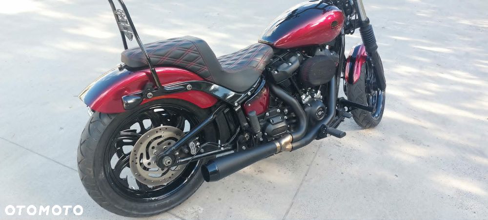 Harley-Davidson Softail Street Bob - 18