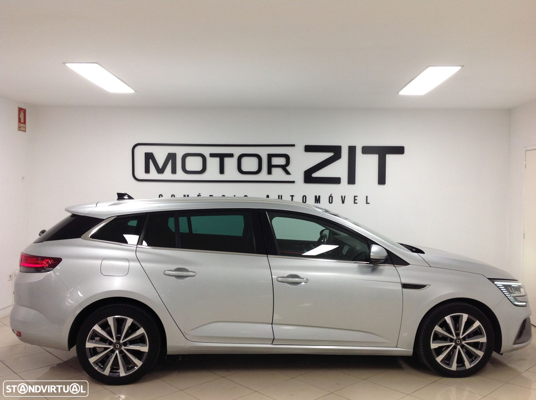 Renault Mégane Sport Tourer 1.5 Blue dCi R.S. Line - 8