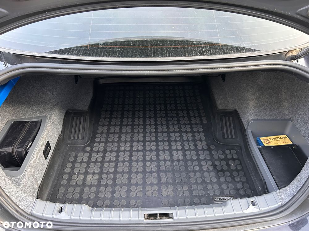 BMW Seria 3 320i - 24