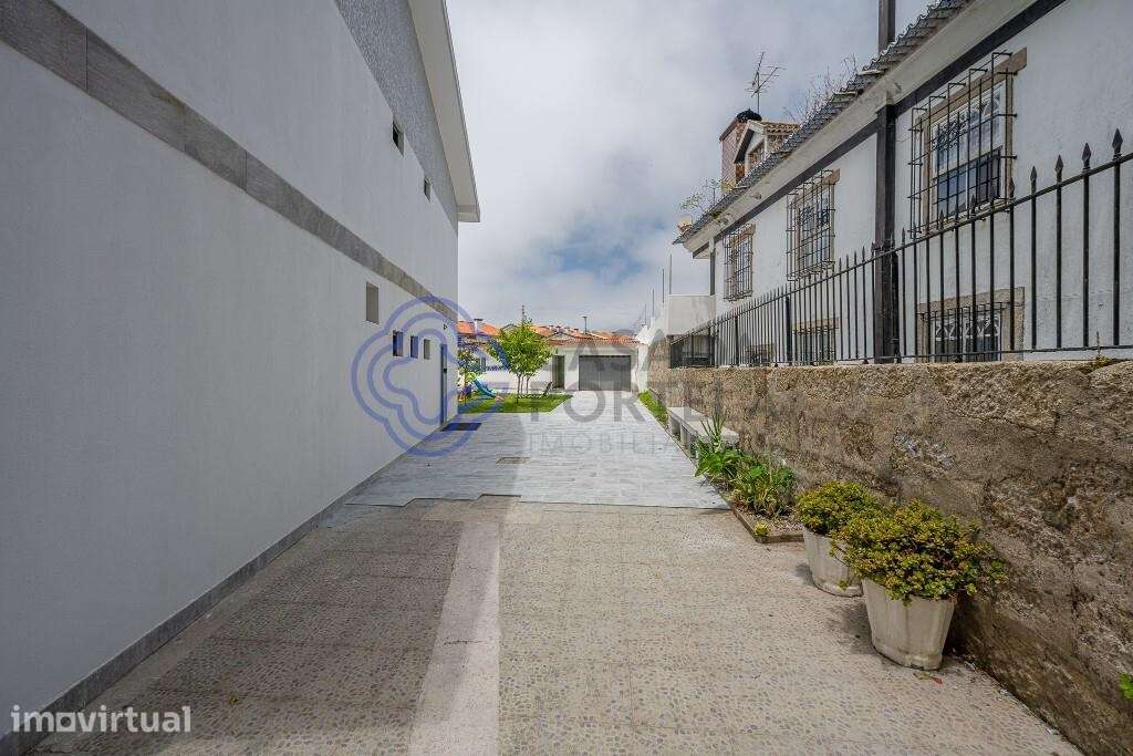 Prédio para Investimento com 5 Frações e Licença AL | Próximo do Aerop - Grande imagem: 3/42
