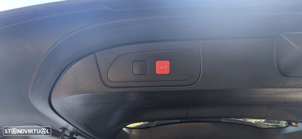 DS DS7 Crossback E-Tense Performance Line+ EAT8 - 33