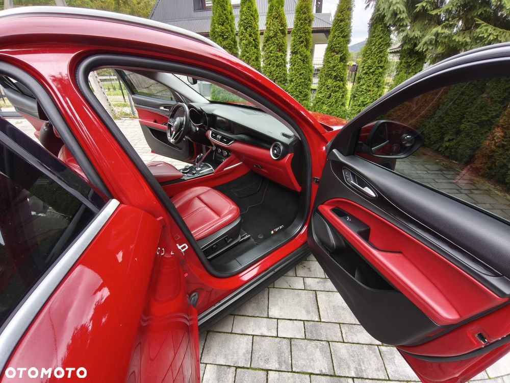 Alfa Romeo Stelvio 2.0 Turbo TI Q4 - 17