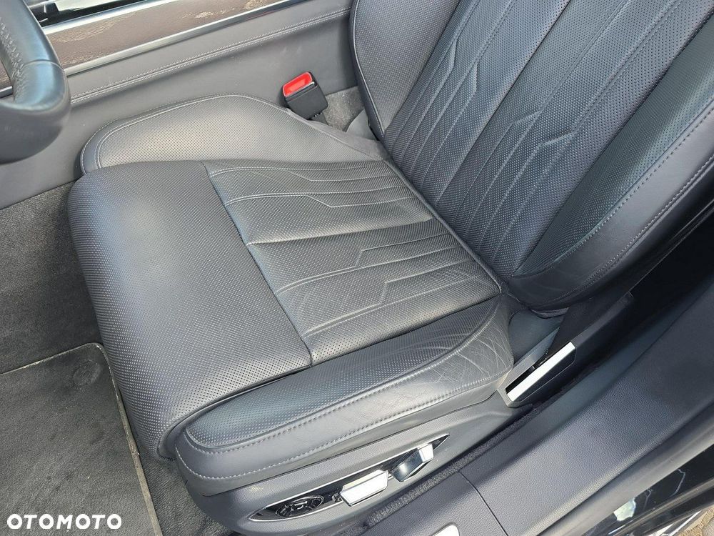 Audi A8 L 50 TDI quattro tiptronic - 12