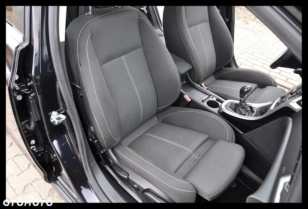 Opel Astra 1.6 Turbo Innovation - 27