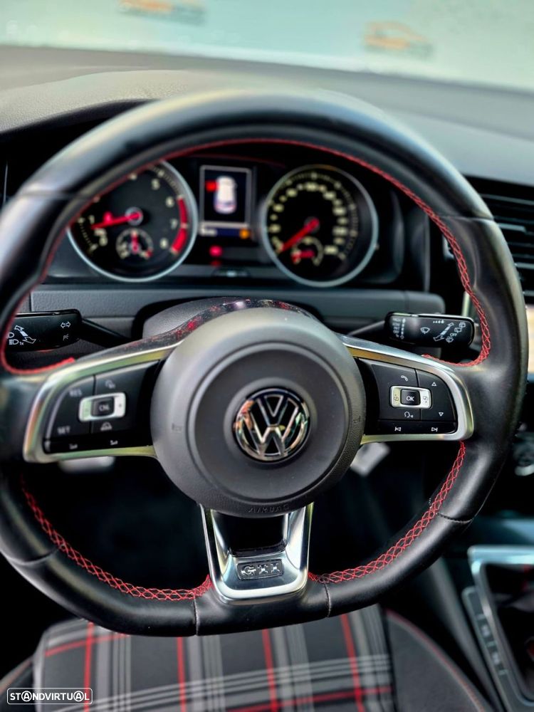 VW Golf 2.0 TSi GTi - 14