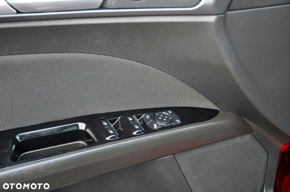 Ford Mondeo - 37