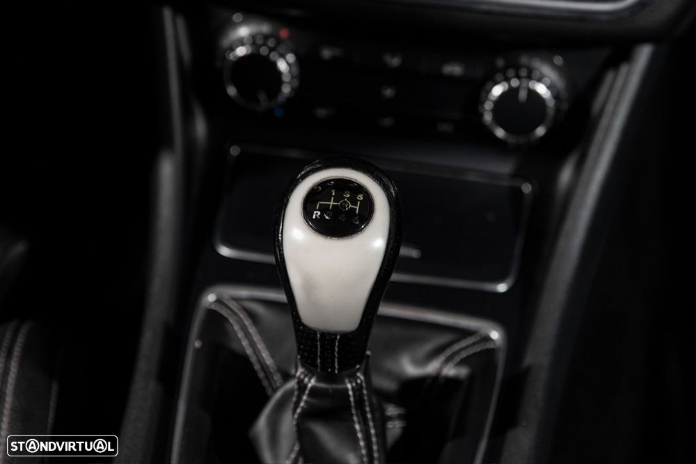 Mercedes-Benz CLA 180 - 25