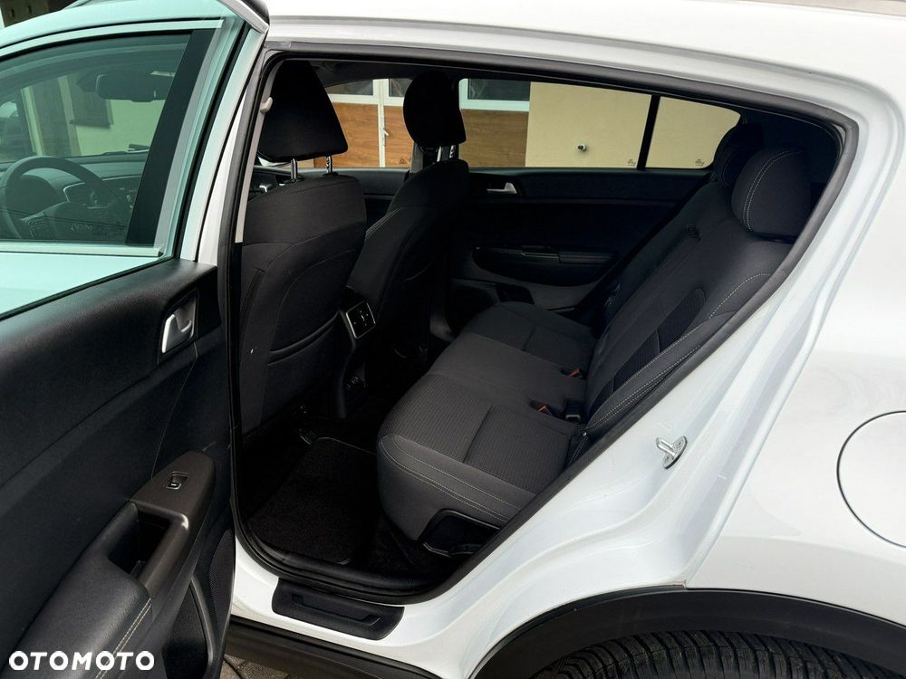 Kia Sportage 1.6 GDI 2WD Attract - 26