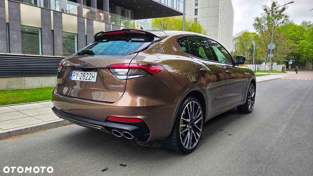 Maserati Levante GTS - 10