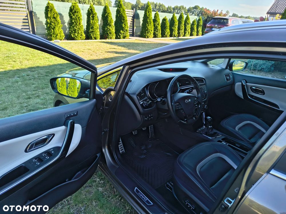 Kia Ceed 1.6 CRDi 136 ISG Platinum Edition - 13