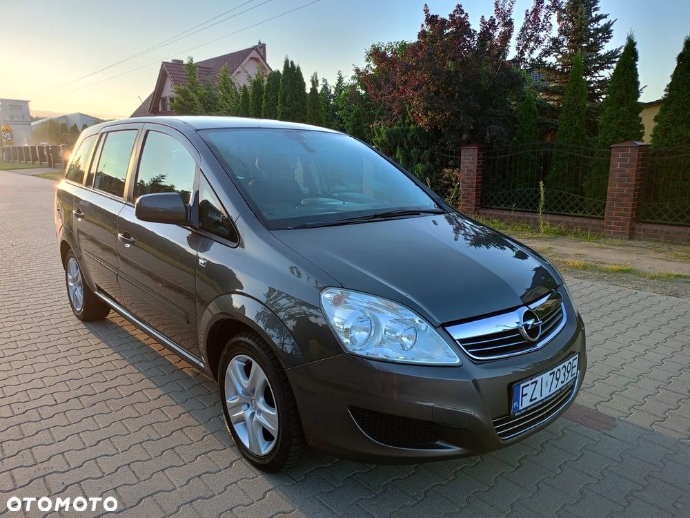 Opel Zafira - 1