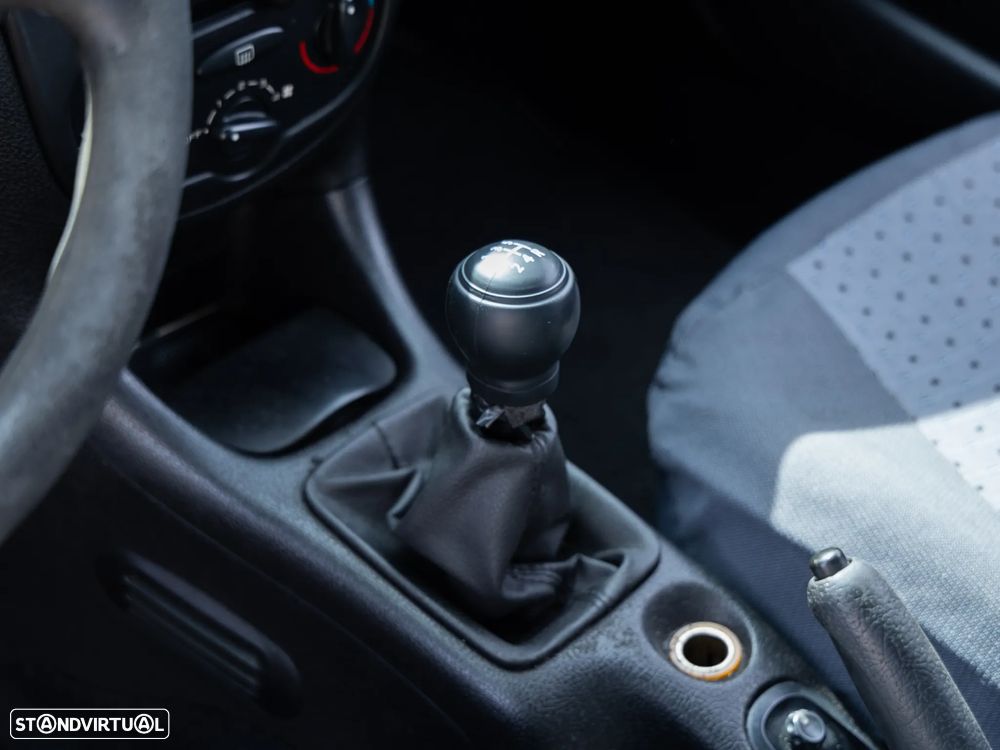 Peugeot 206 1.1 XT - 11