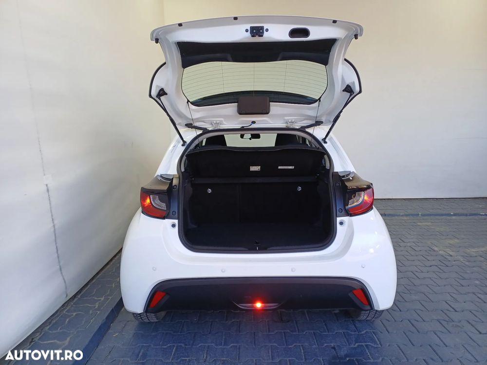 Toyota Yaris - 24
