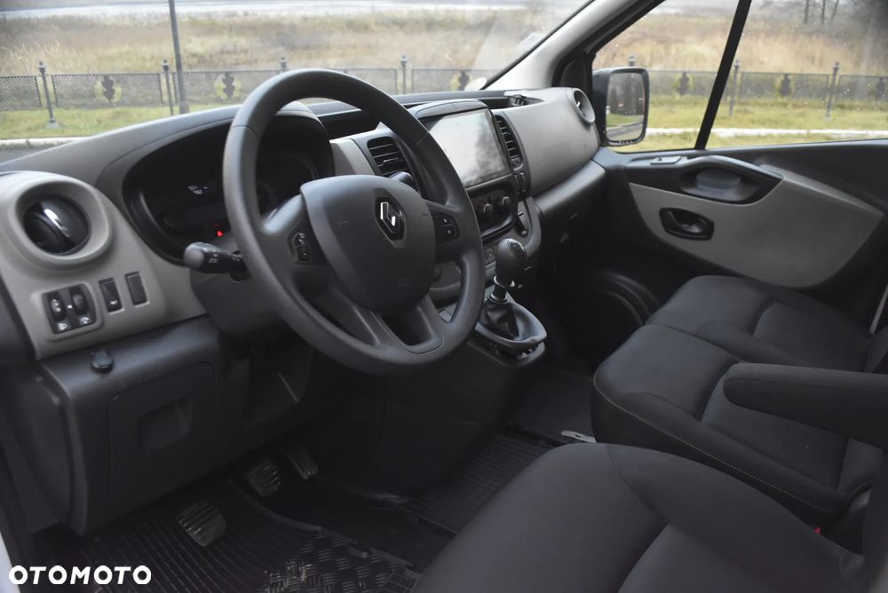 Renault Trafic - 18