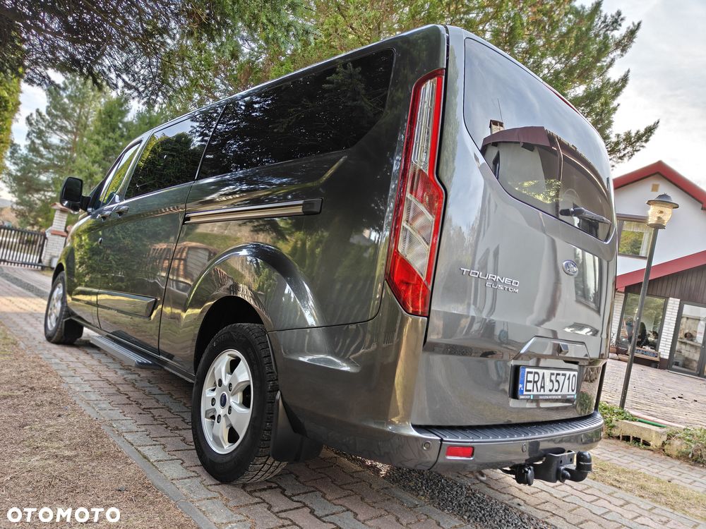 Ford Tourneo Custom - 28