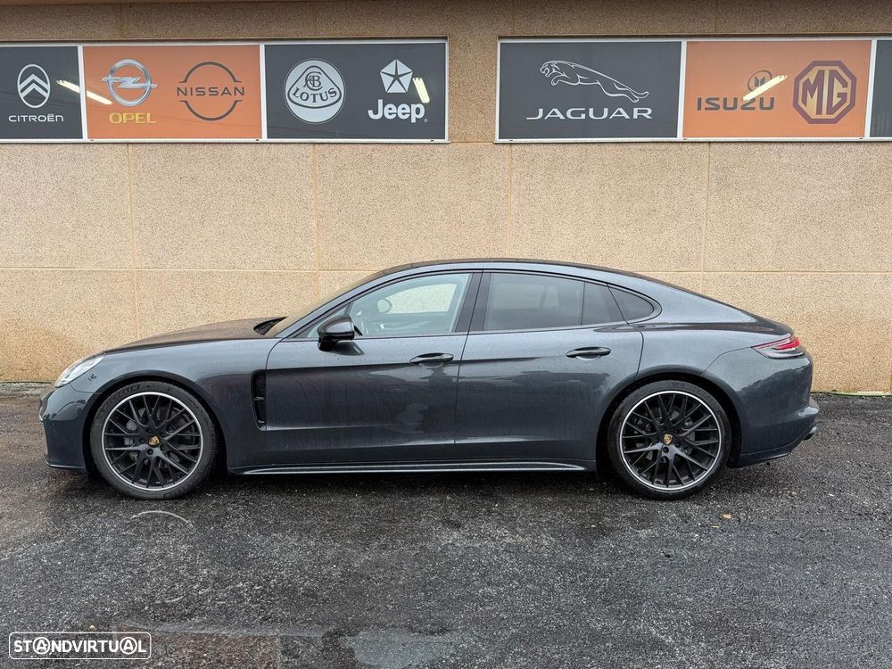 Porsche Panamera 4 S - 1