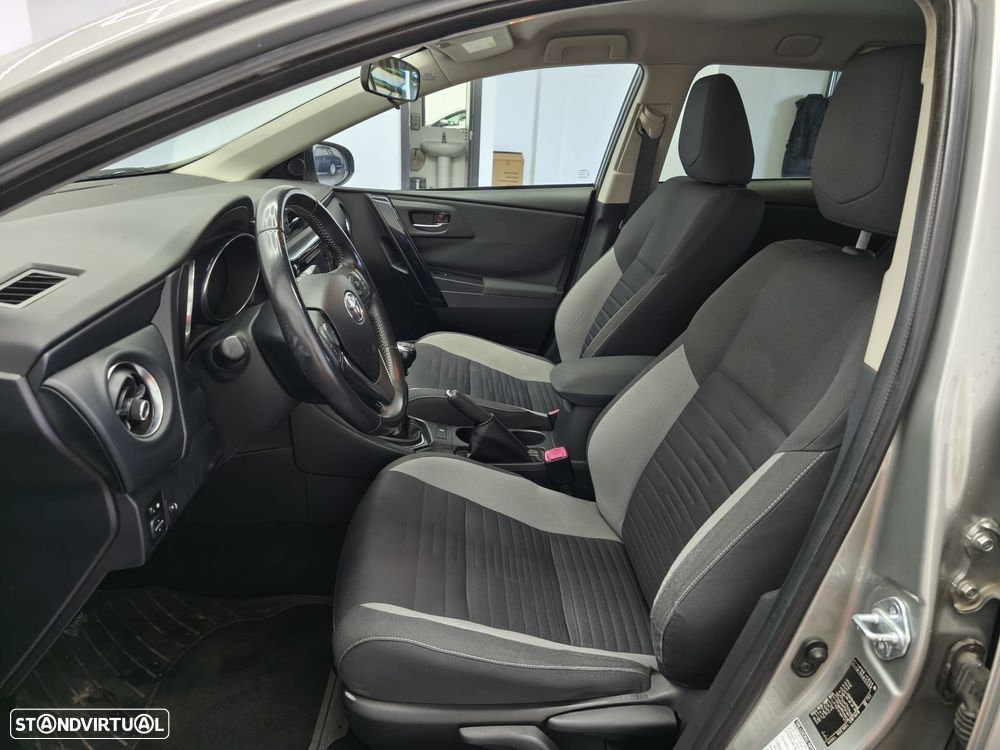 Toyota Auris Touring Sports 1.4 D-4D Comfort+Pack Sport - 13