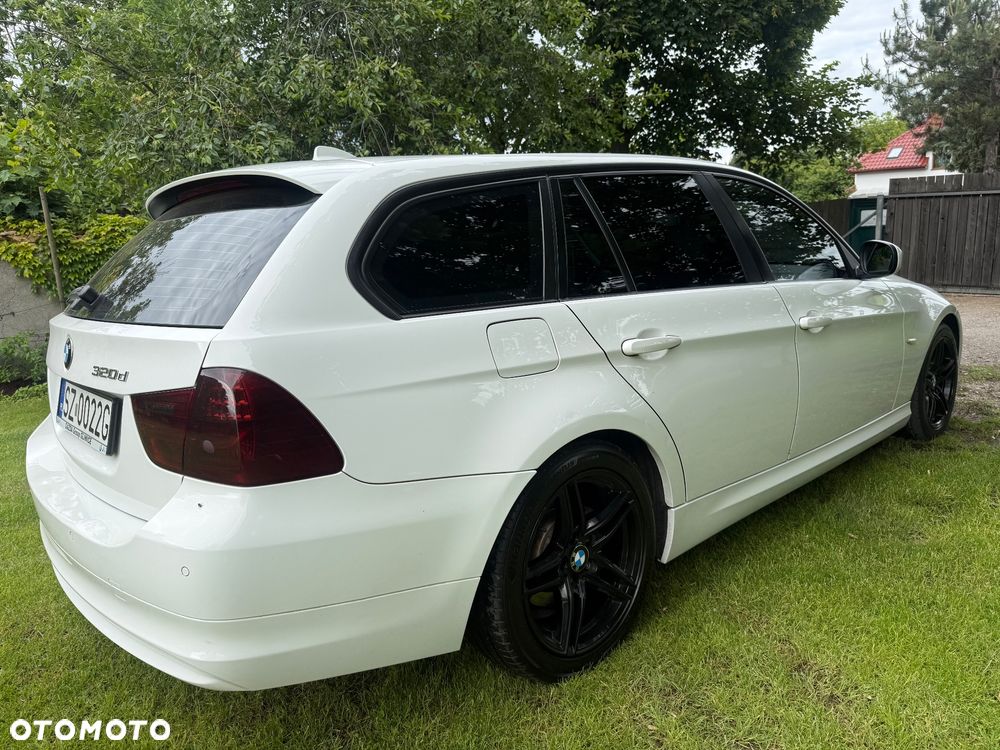 BMW Seria 3 - 25