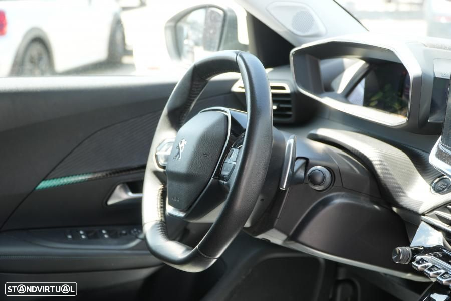 Peugeot 2008 PureTech 130 EAT8 Allure Pack - 13