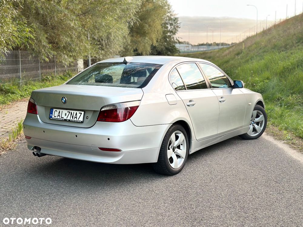 BMW Seria 5 523i - 8