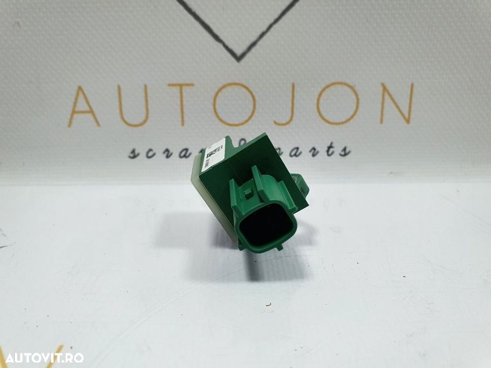 Senzor airbag lateral VOLKSWAGEN PASSAT Variant 3C5 2005 - 2011 2.0 TDI BMR, CBBB   3C0909606 - 3