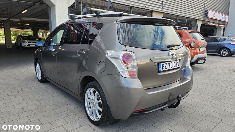 Toyota Verso - 4