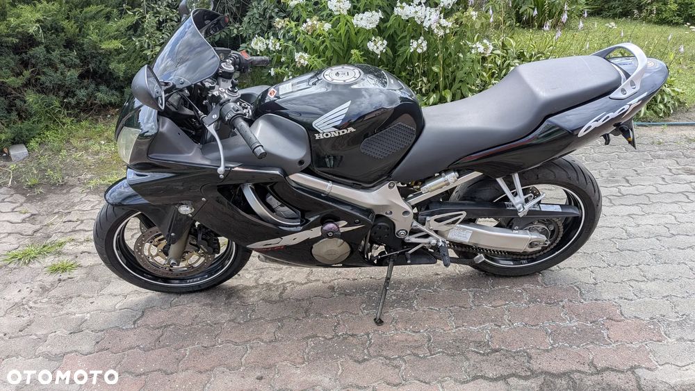 Honda CBR - 13