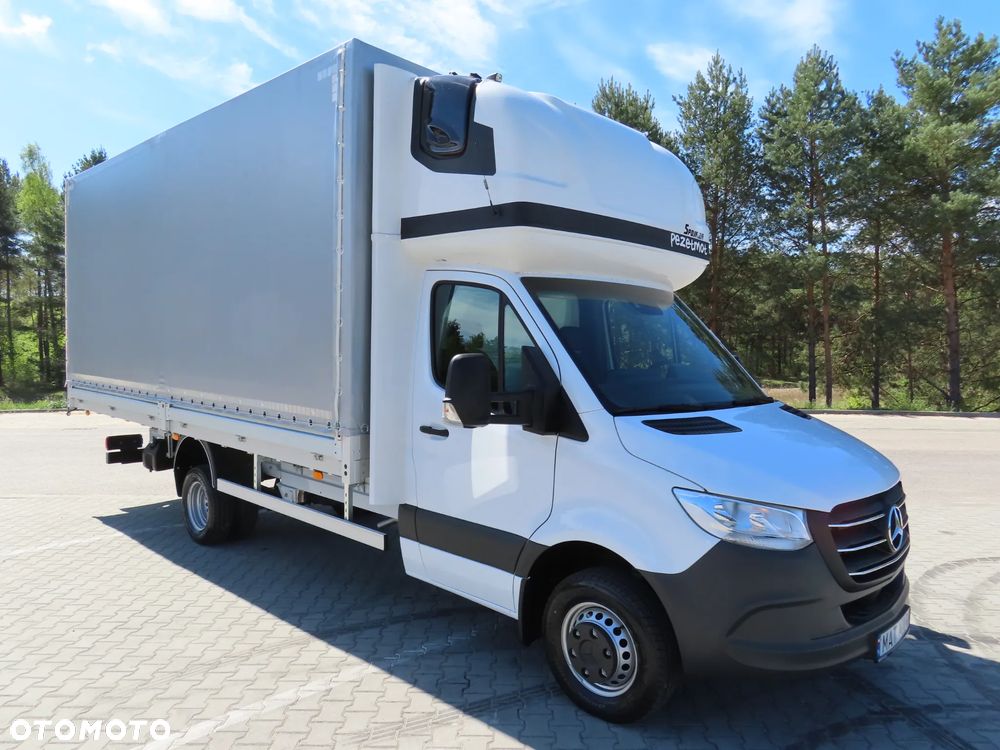 Mercedes-Benz Sprinter 517 CDI 170 KM Plandeka 12 E.Palet 5520 mm Dł. Skrzynia 2453 mm Szeroka TYLNE DRZWI KONTENEROWE Rozstaw Osi 4325 mm DMC 3500 Kg Ładowność 823 Kg WZMACNIANY Załadunek Wysokość Rampowa AMAZON Kabina Sypialniana SPOJKAR SPOJTRAK XL Nowy Nie Używany Gotowy Dostępny OKAZJA - 8