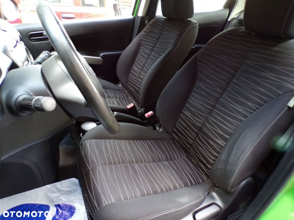 Mazda 2 - 17