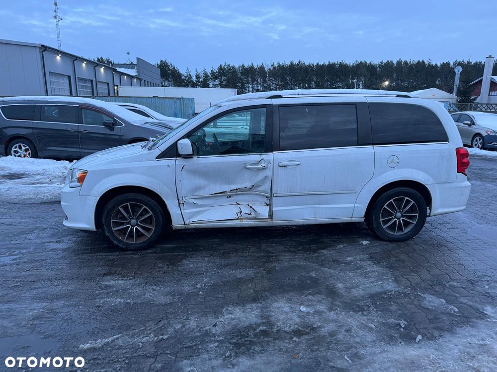 Dodge Grand Caravan 3.6 R/T - 7