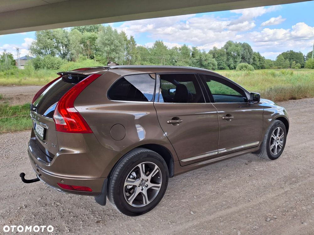 Volvo XC 60 D4 Drive-E Momentum - 4