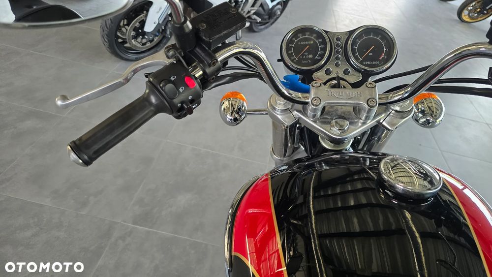 Triumph Thunderbird - 15