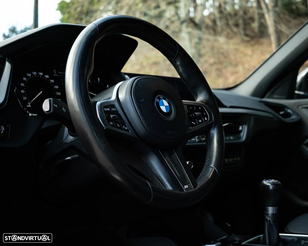 BMW 116 d Pack Desportivo M - 10