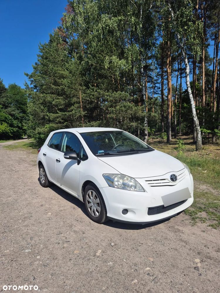 Toyota Auris 1.4 D-4D Luna EU5 - 1