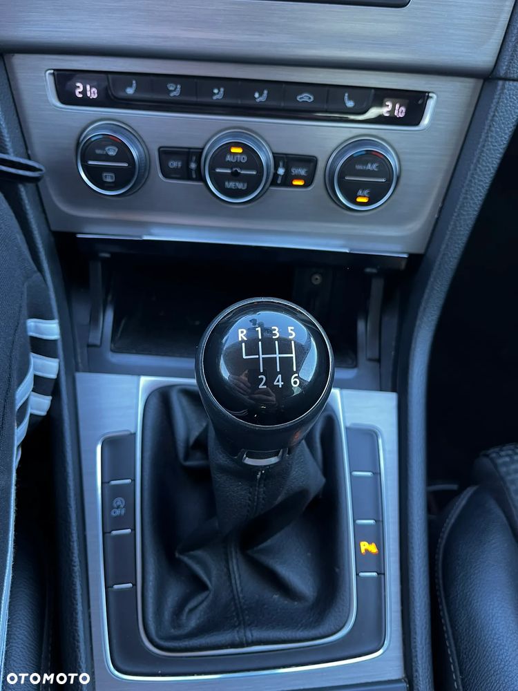 Volkswagen Golf 2.0 TDI BMT Comfortline EU6 - 24