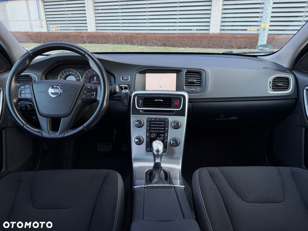 Volvo V60 D3 Summum - 17
