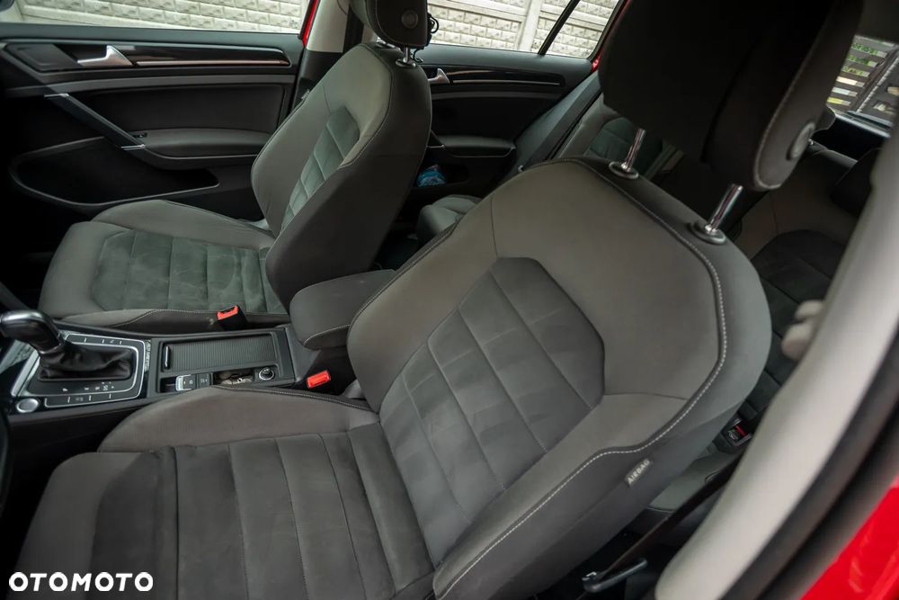 Volkswagen Golf Variant 2.0 TDI SCR DSG Highline - 17