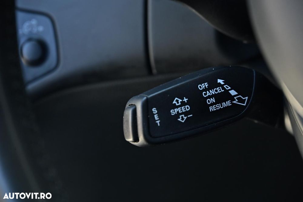 Audi A4 2.0 TDI DPF S line Sportpaket - 18