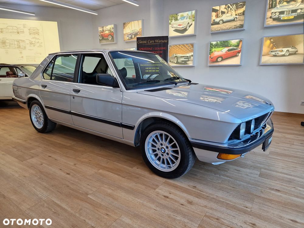 BMW Seria 5 520i - 8