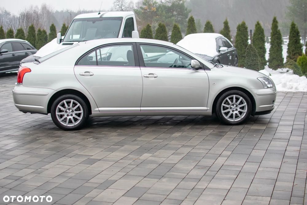 Toyota Avensis - 19