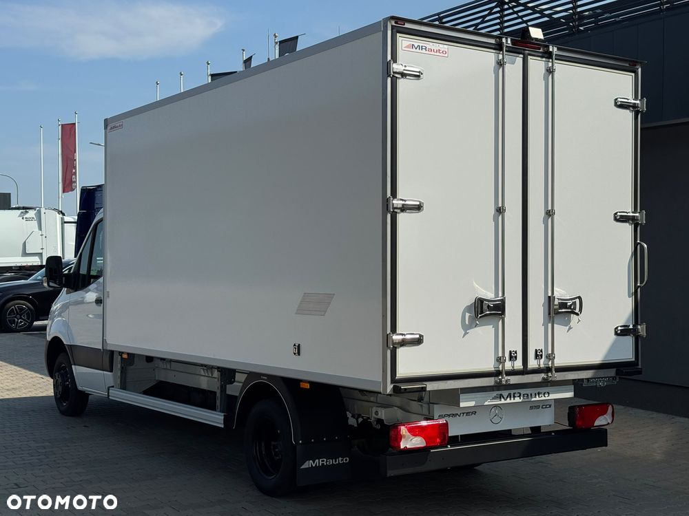 Mercedes-Benz Sprinter - 8